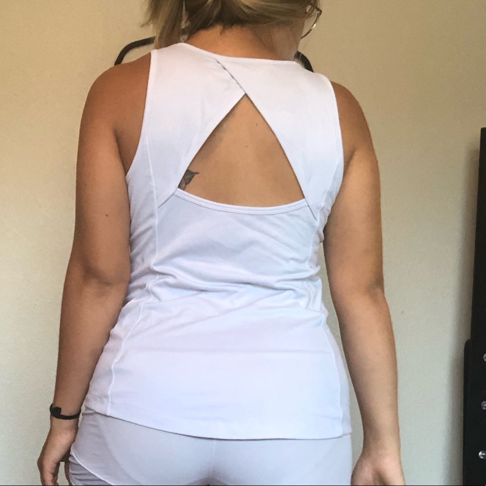 Open back active top! - Picture 1 of 7